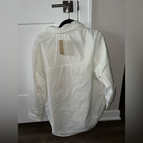 Medium, ARITIZIA, Wilfred THE GANNA SHIRT JACKET. Puffer jacket. New w tags - Picture 6 of 8